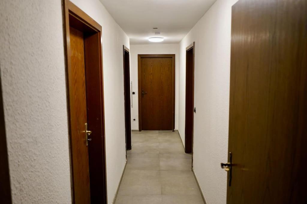Helle Kellerwohnung Im Gruenen Mit Sauna Köln Eksteriør billede