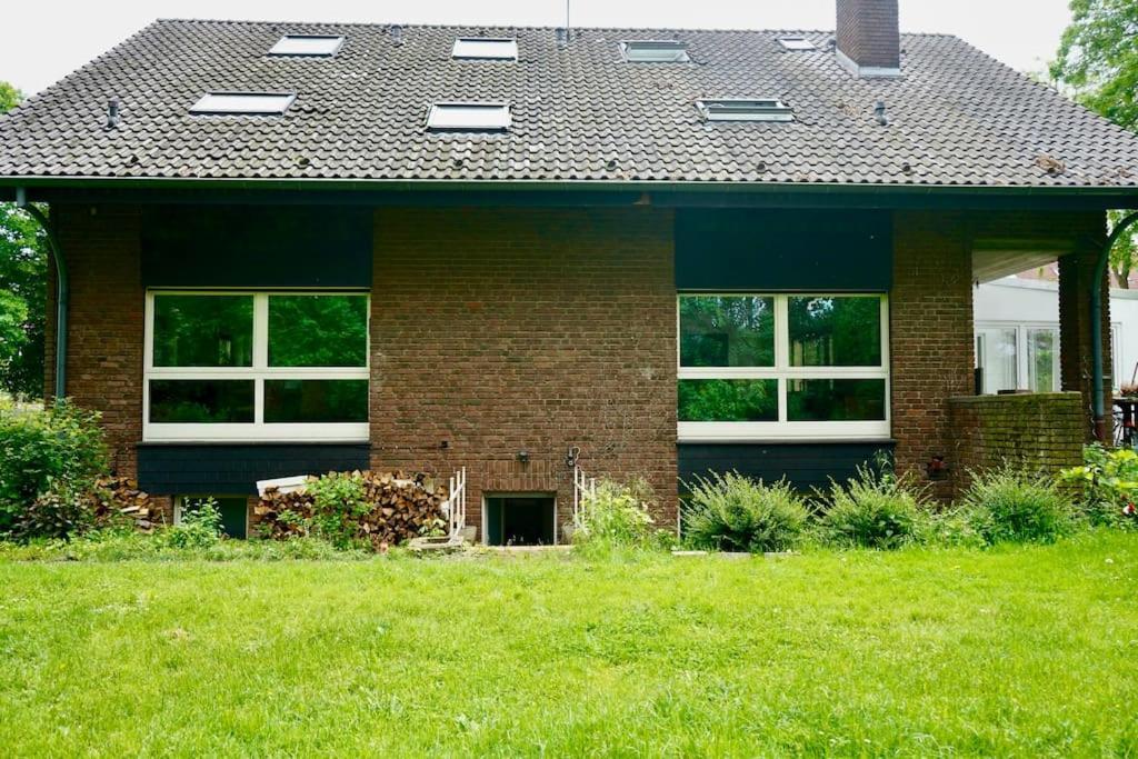 Helle Kellerwohnung Im Gruenen Mit Sauna Köln Eksteriør billede